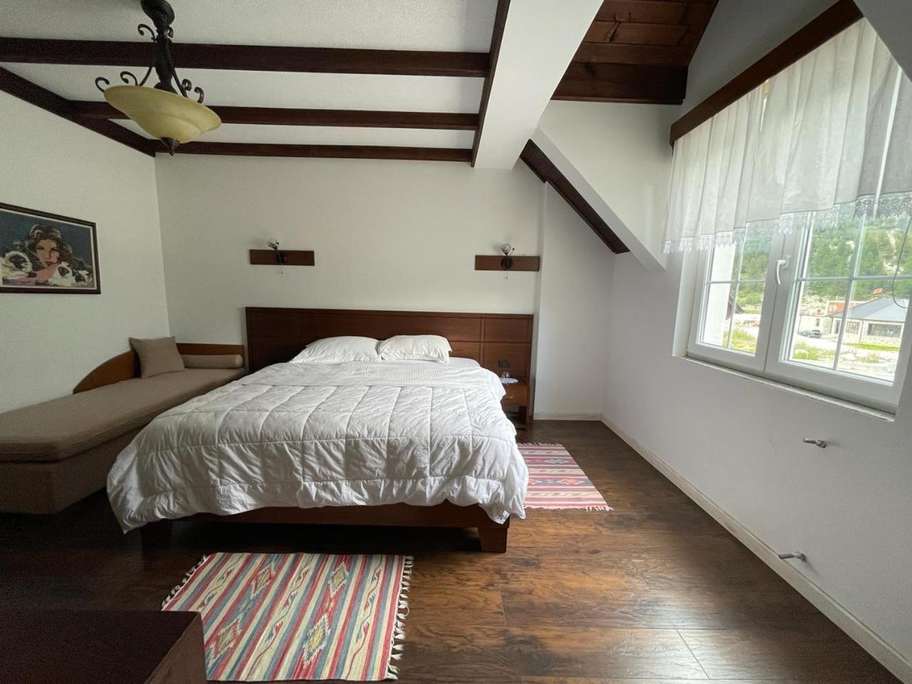 Bujtina Valbone Otel Dış mekan fotoğraf