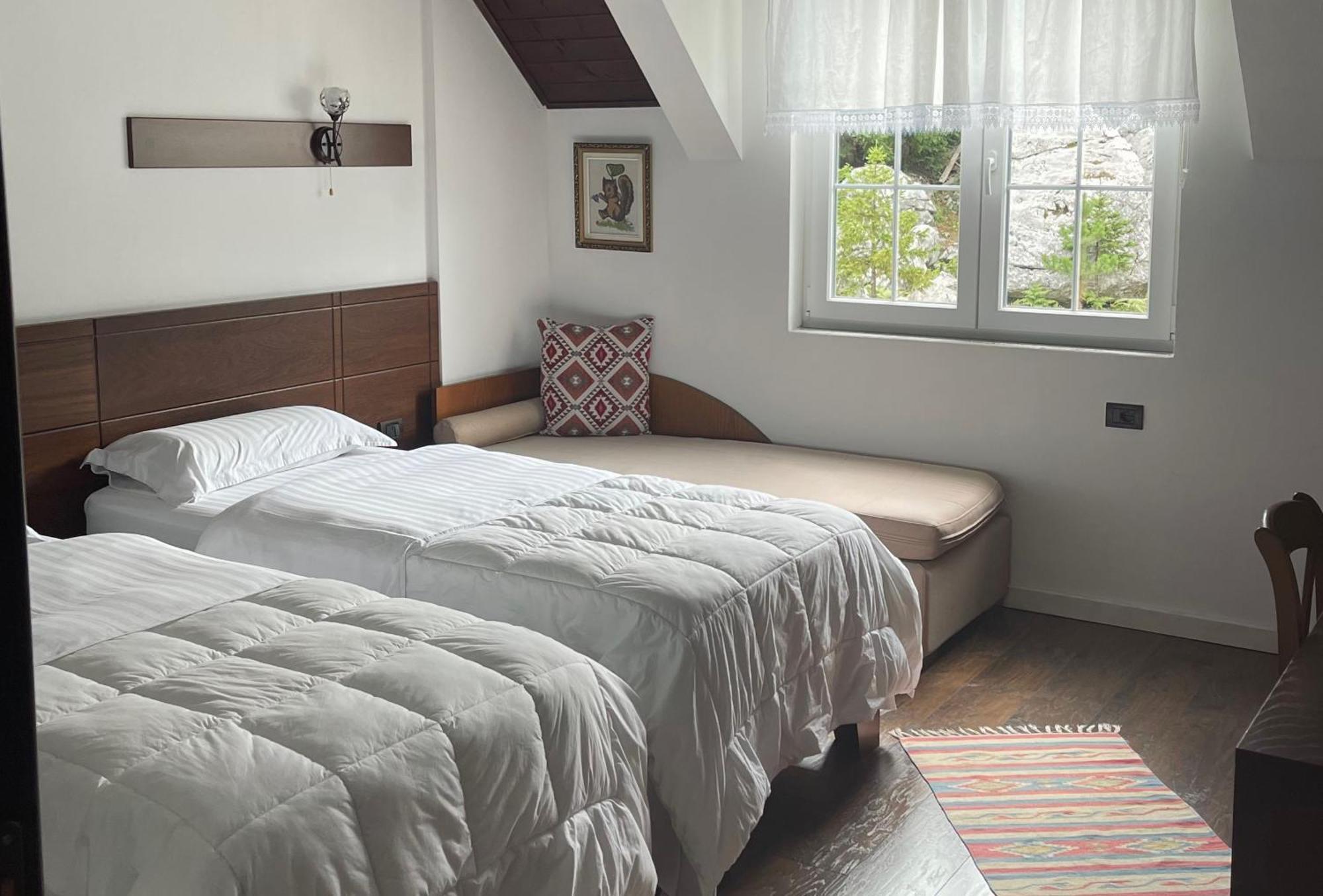 Bujtina Valbone Otel Dış mekan fotoğraf